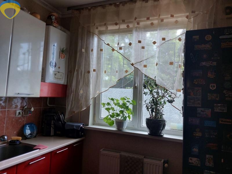 продажа трехкомнатной квартиры номер A-173450 в Суворовском районе, фото номер 7